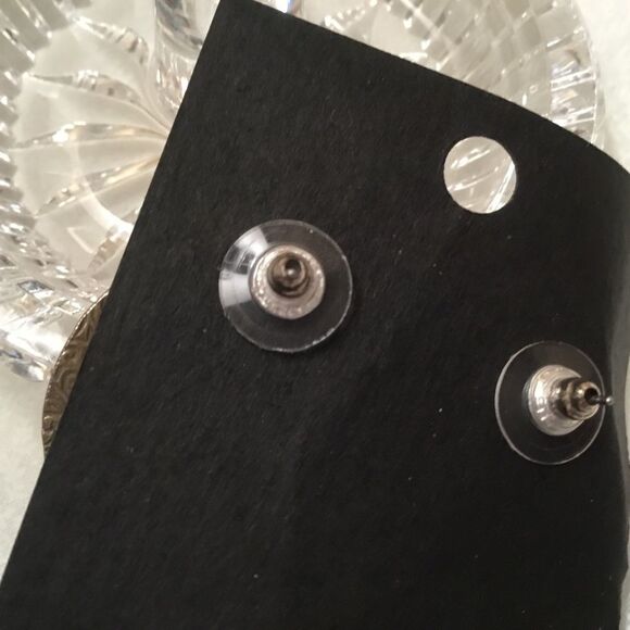 Oxidized Silvertone Leaf Door Knocker Earrings - Picture 5 of 5